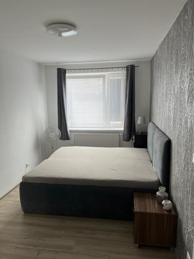 Beautiful 2 Bedroom Apartment Простеёв Экстерьер фото